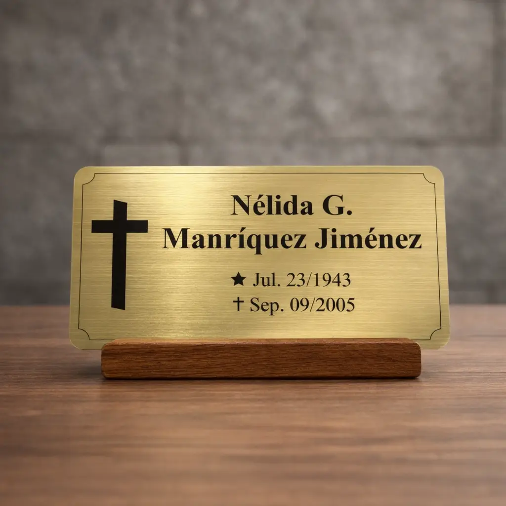 placa-funeraria-dorada.webp