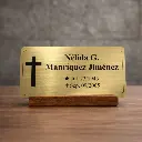 placa-funeraria-dorada.webp